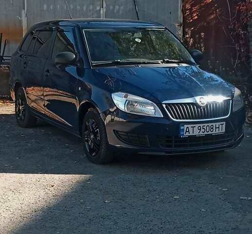 Синий Шкода Фабия, объемом двигателя 1.39 л и пробегом 236 тыс. км за 6000 $, фото 1 на Automoto.ua