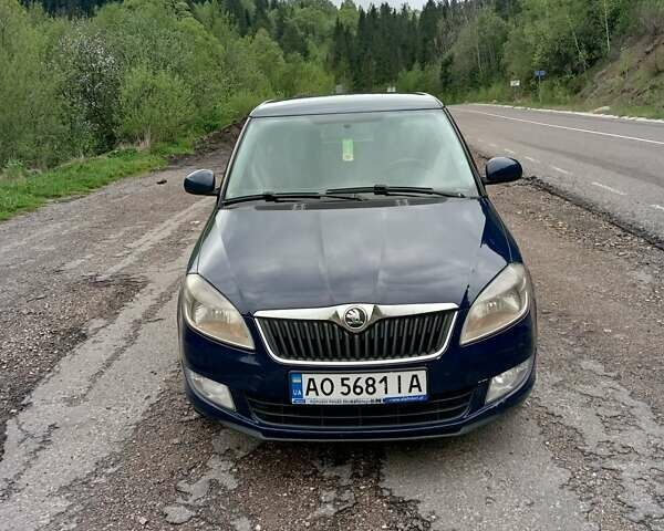 Синий Шкода Фабия, объемом двигателя 1.6 л и пробегом 308 тыс. км за 5900 $, фото 1 на Automoto.ua