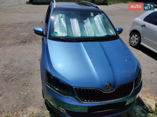 Синій Шкода Фабія, об'ємом двигуна 1.4 л та пробігом 189 тис. км за 8500 $, фото 1 на Automoto.ua