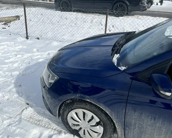 Синий Шкода Фабия, объемом двигателя 1.2 л и пробегом 200 тыс. км за 4000 $, фото 1 на Automoto.ua