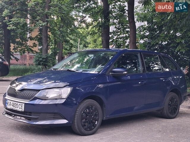 Синий Шкода Фабия, объемом двигателя 1.2 л и пробегом 192 тыс. км за 5800 $, фото 1 на Automoto.ua