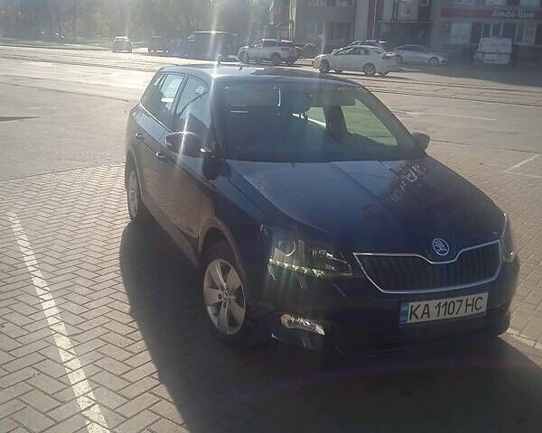 Синий Шкода Фабия, объемом двигателя 1 л и пробегом 127 тыс. км за 7500 $, фото 1 на Automoto.ua