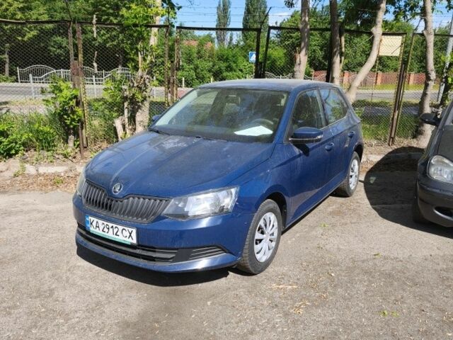 Синий Шкода Фабия, объемом двигателя 1 л и пробегом 190 тыс. км за 5700 $, фото 1 на Automoto.ua