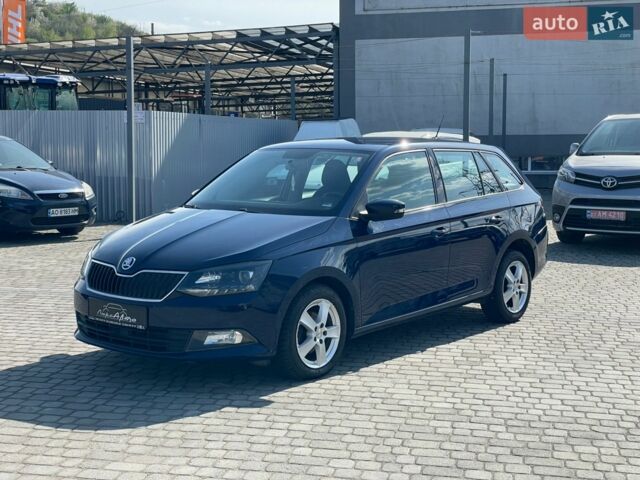 Синий Шкода Фабия, объемом двигателя 1.4 л и пробегом 225 тыс. км за 8300 $, фото 1 на Automoto.ua