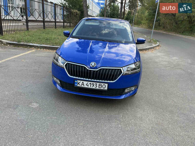 Синій Шкода Фабія, об'ємом двигуна 1 л та пробігом 111 тис. км за 9700 $, фото 1 на Automoto.ua
