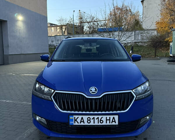 Синий Шкода Фабия, объемом двигателя 1 л и пробегом 82 тыс. км за 11900 $, фото 1 на Automoto.ua