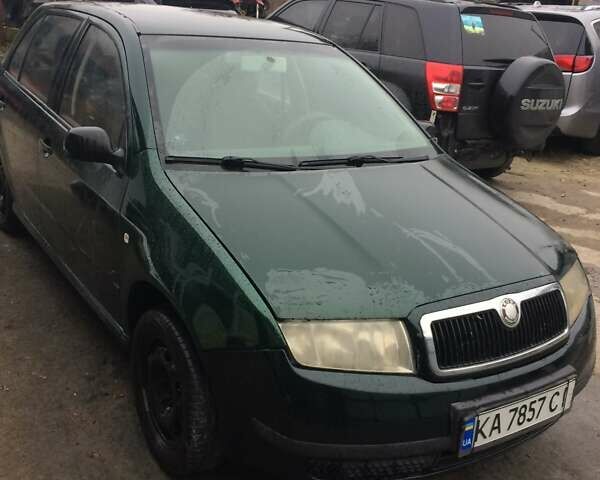 Зелений Шкода Фабія, об'ємом двигуна 1.39 л та пробігом 250 тис. км за 2200 $, фото 1 на Automoto.ua