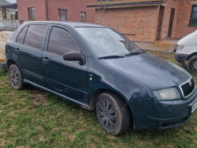 Зеленый Шкода Фабия, объемом двигателя 1.4 л и пробегом 300 тыс. км за 1200 $, фото 1 на Automoto.ua