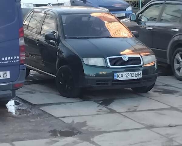 Зелений Шкода Фабія, об'ємом двигуна 1.2 л та пробігом 242 тис. км за 2350 $, фото 1 на Automoto.ua
