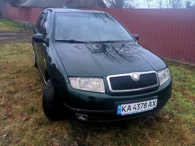 Зеленый Шкода Фабия, объемом двигателя 1.4 л и пробегом 340 тыс. км за 3400 $, фото 1 на Automoto.ua