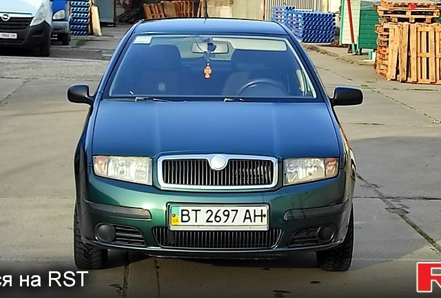 Зеленый Шкода Фабия, объемом двигателя 1.2 л и пробегом 192 тыс. км за 3400 $, фото 1 на Automoto.ua