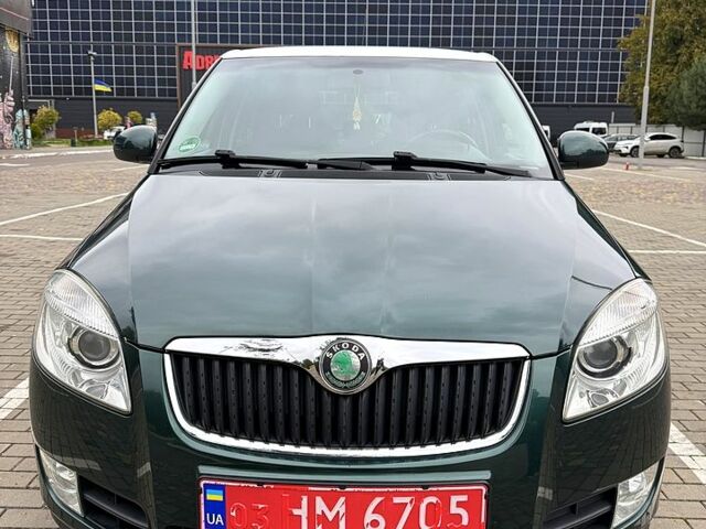 Зеленый Шкода Фабия, объемом двигателя 1.6 л и пробегом 226 тыс. км за 5850 $, фото 1 на Automoto.ua