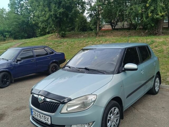 Шкода Фабия 2010 в Чернигове на Automoto.ua Зеленый Шкода Фабия, объемом двигателя 1.4 л и пробегом 275 тыс. км за 4400 $, фото 1 на Automoto.ua