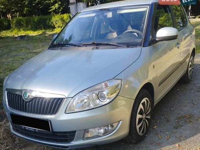 Зеленый Шкода Фабия, объемом двигателя 1.2 л и пробегом 170 тыс. км за 7500 $, фото 1 на Automoto.ua