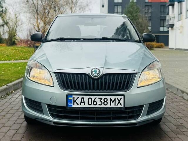 Зеленый Шкода Фабия, объемом двигателя 1.2 л и пробегом 67 тыс. км за 5300 $, фото 1 на Automoto.ua