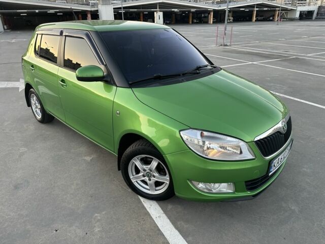 Зелений Шкода Фабія, об'ємом двигуна 1.4 л та пробігом 144 тис. км за 6700 $, фото 1 на Automoto.ua