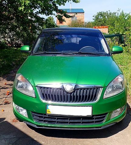 Зеленый Шкода Фабия, объемом двигателя 1.6 л и пробегом 162 тыс. км за 7700 $, фото 1 на Automoto.ua