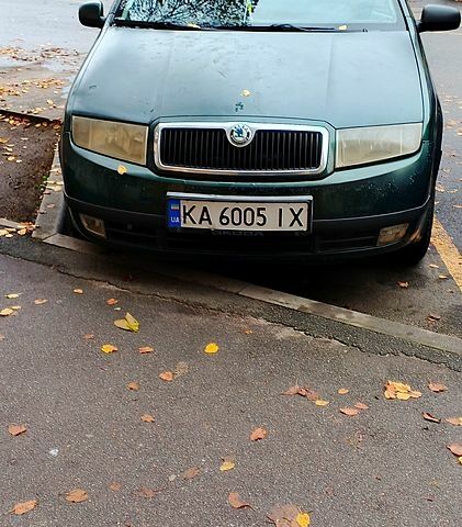 Зеленый Шкода Фабия, объемом двигателя 1.4 л и пробегом 319 тыс. км за 2800 $, фото 1 на Automoto.ua