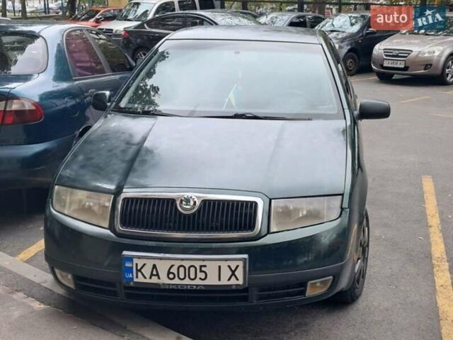 Зеленый Шкода Фабия, объемом двигателя 1.4 л и пробегом 300 тыс. км за 3000 $, фото 1 на Automoto.ua