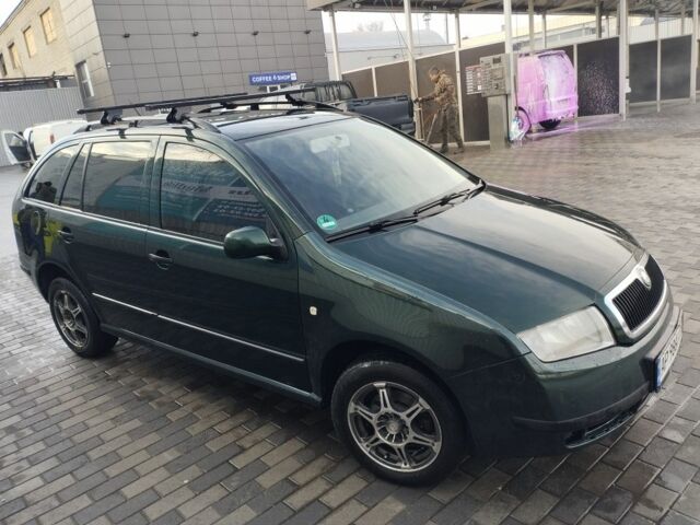 Зеленый Шкода Фабия, объемом двигателя 1.4 л и пробегом 228 тыс. км за 3400 $, фото 1 на Automoto.ua