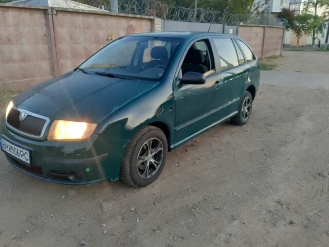 Зеленый Шкода Фабия, объемом двигателя 1.4 л и пробегом 211 тыс. км за 3592 $, фото 1 на Automoto.ua