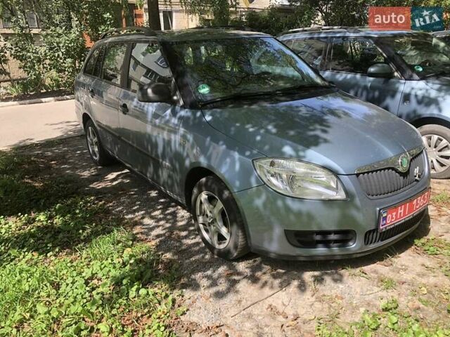 Зеленый Шкода Фабия, объемом двигателя 1.39 л и пробегом 214 тыс. км за 4750 $, фото 1 на Automoto.ua
