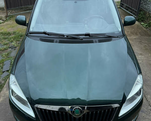 Зелений Шкода Фабія, об'ємом двигуна 1.6 л та пробігом 245 тис. км за 5300 $, фото 1 на Automoto.ua