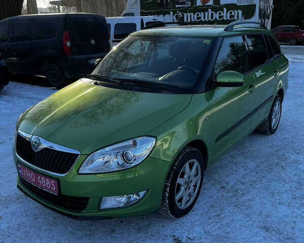 Зеленый Шкода Фабия, объемом двигателя 1.2 л и пробегом 200 тыс. км за 6999 $, фото 1 на Automoto.ua