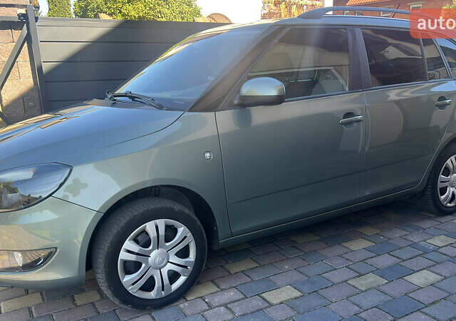 Зелений Шкода Фабія, об'ємом двигуна 1.39 л та пробігом 191 тис. км за 6500 $, фото 1 на Automoto.ua