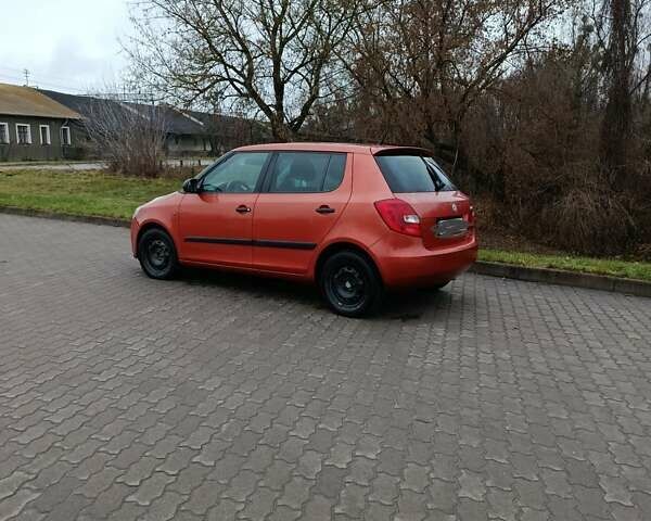 Помаранчевий Шкода Фабія, об'ємом двигуна 1.42 л та пробігом 207 тис. км за 4500 $, фото 1 на Automoto.ua