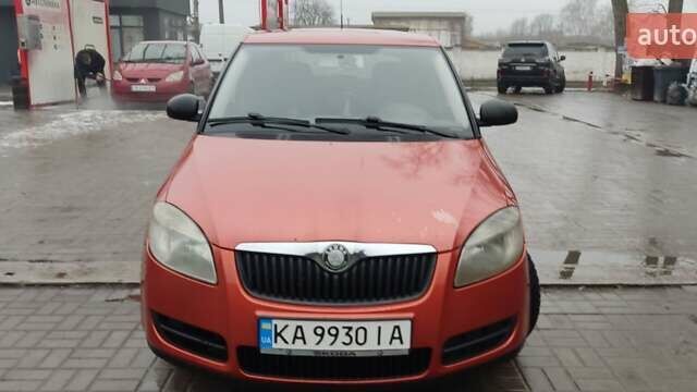 Оранжевый Шкода Фабия, объемом двигателя 1.2 л и пробегом 270 тыс. км за 3000 $, фото 1 на Automoto.ua