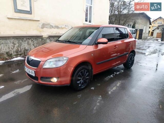 Помаранчевий Шкода Фабія, об'ємом двигуна 1.6 л та пробігом 325 тис. км за 3550 $, фото 1 на Automoto.ua