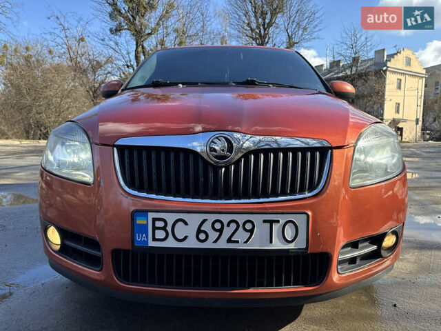 Оранжевый Шкода Фабия, объемом двигателя 1.39 л и пробегом 178 тыс. км за 4299 $, фото 1 на Automoto.ua