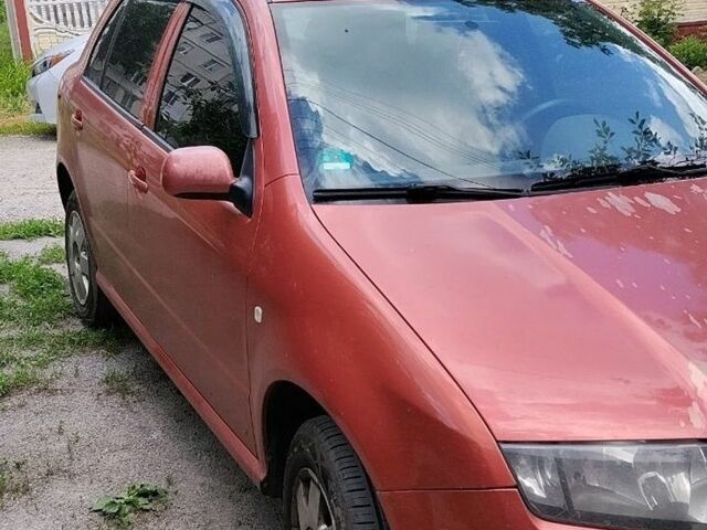 Помаранчевий Шкода Фабія, об'ємом двигуна 1.2 л та пробігом 240 тис. км за 3000 $, фото 1 на Automoto.ua