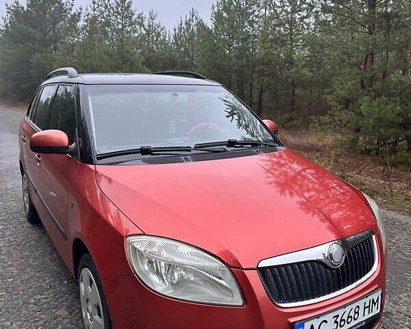 Помаранчевий Шкода Фабія, об'ємом двигуна 1.6 л та пробігом 254 тис. км за 6450 $, фото 1 на Automoto.ua