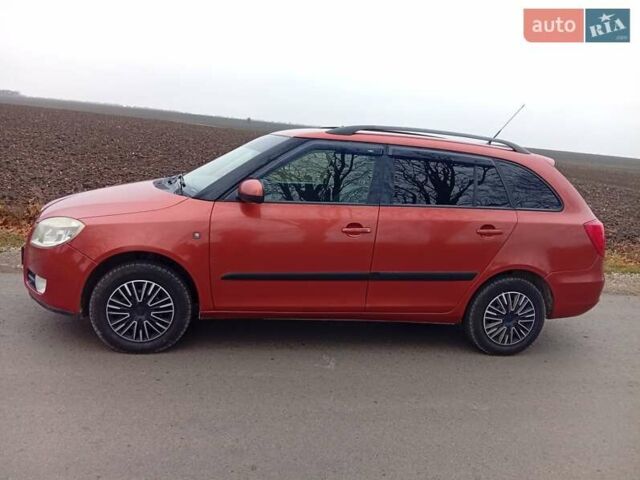 Помаранчевий Шкода Фабія, об'ємом двигуна 1.4 л та пробігом 340 тис. км за 4300 $, фото 1 на Automoto.ua
