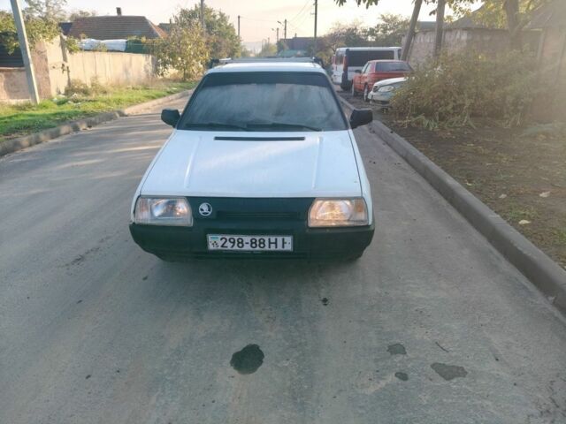 Белый Шкода Фаворит, объемом двигателя 2 л и пробегом 2 тыс. км за 850 $, фото 1 на Automoto.ua