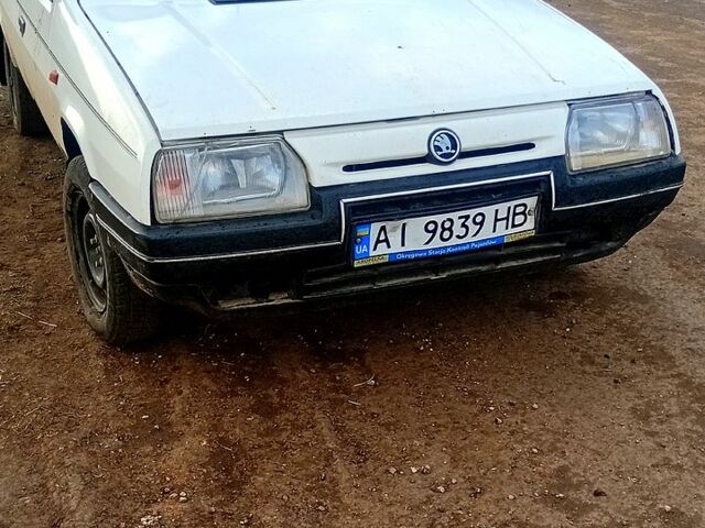 Білий Шкода Фаворит, об'ємом двигуна 1.3 л та пробігом 185 тис. км за 780 $, фото 1 на Automoto.ua