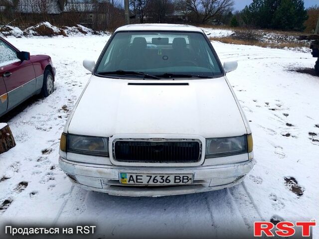 Білий Шкода Фаворит, об'ємом двигуна 1.3 л та пробігом 300 тис. км за 760 $, фото 1 на Automoto.ua