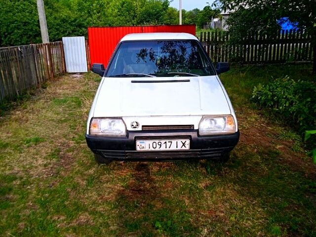 Шкода Фаворит, объемом двигателя 1.3 л и пробегом 100 тыс. км за 500 $, фото 1 на Automoto.ua