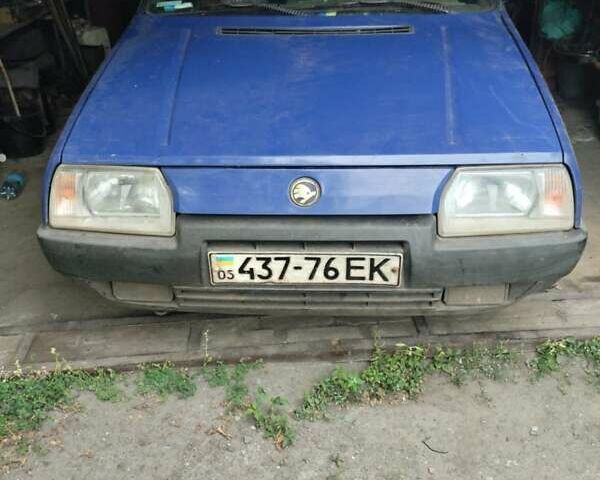 Синий Шкода Фаворит, объемом двигателя 1.3 л и пробегом 100 тыс. км за 1000 $, фото 1 на Automoto.ua