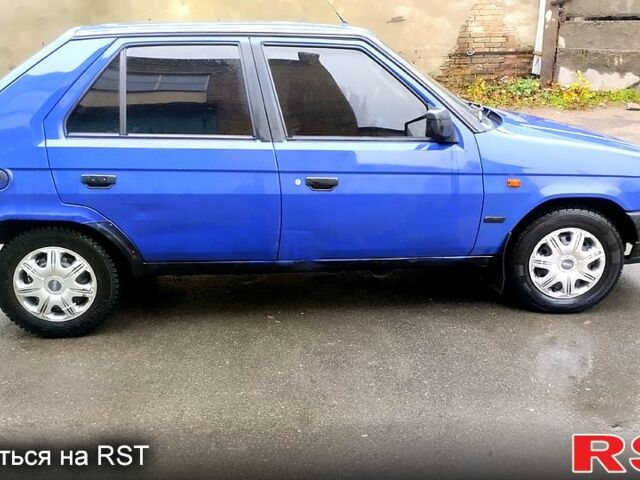 Синій Шкода Фаворит, об'ємом двигуна 1.3 л та пробігом 183 тис. км за 1200 $, фото 1 на Automoto.ua