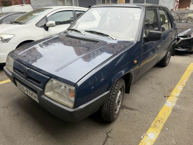 Синий Шкода Фаворит, объемом двигателя 0 л и пробегом 127 тыс. км за 1000 $, фото 1 на Automoto.ua
