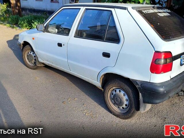 Белый Шкода Фелиция, объемом двигателя 1.3 л и пробегом 316 тыс. км за 1200 $, фото 1 на Automoto.ua