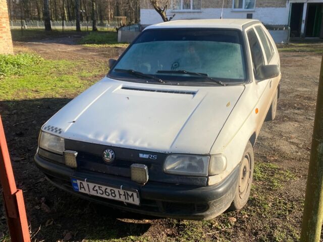 Белый Шкода Фелиция, объемом двигателя 1.6 л и пробегом 200 тыс. км за 1000 $, фото 1 на Automoto.ua