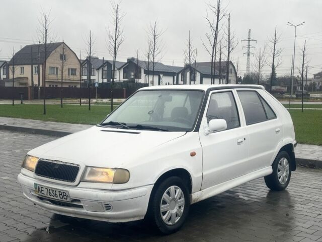 Белый Шкода Фелиция, объемом двигателя 1.3 л и пробегом 340 тыс. км за 500 $, фото 1 на Automoto.ua