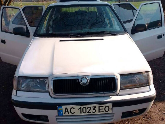 Білий Шкода Феліція, об'ємом двигуна 1.3 л та пробігом 230 тис. км за 1500 $, фото 1 на Automoto.ua
