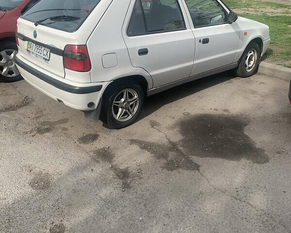 Білий Шкода Феліція, об'ємом двигуна 1.3 л та пробігом 270 тис. км за 1600 $, фото 1 на Automoto.ua