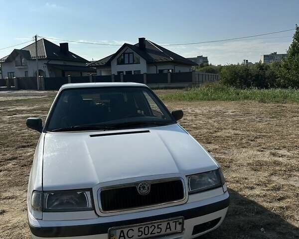 Белый Шкода Фелиция, объемом двигателя 1.3 л и пробегом 339 тыс. км за 1600 $, фото 1 на Automoto.ua