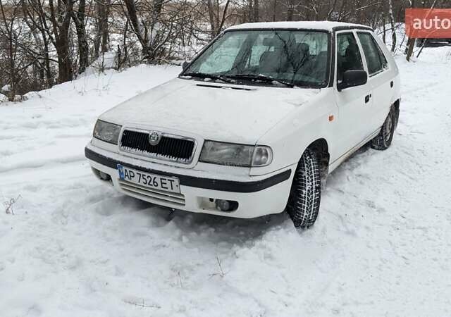 Белый Шкода Фелиция, объемом двигателя 1.29 л и пробегом 201 тыс. км за 1650 $, фото 1 на Automoto.ua